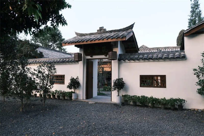 青年返乡创业打造“美学茶室”，邛崃老屋变身乡村新消费场