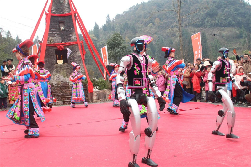 祈福、赏舞、品火锅，南宝山镇羌历年打造沉浸式民族文化盛宴