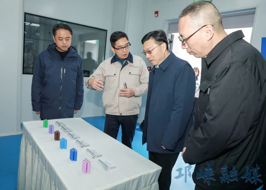 苟正礼到邛崃市宣讲中央和省委、成都市委全会精神并调研